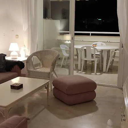 El Rey - Front Two Bedroom Apartment
